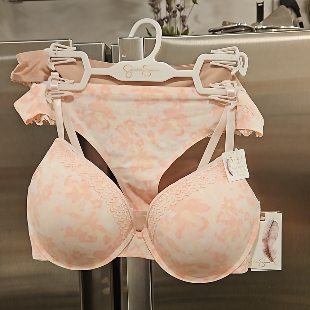 💕JESSICA SIMPSON💕 Push Up Bra & 2 Flirty Thong Pink Floral & Nude 36C/L NWT